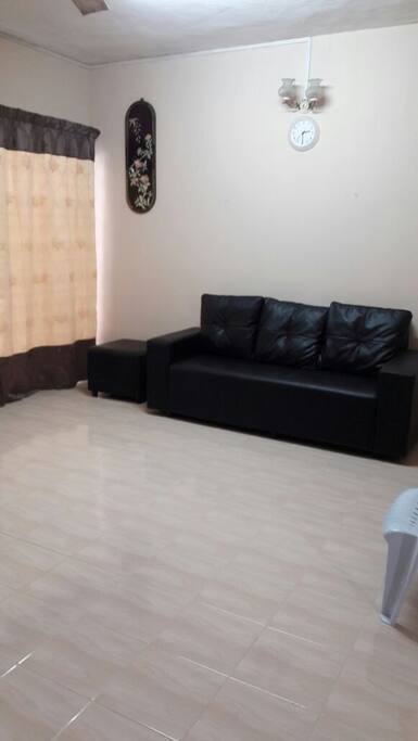 Simple & Spacious Living Room