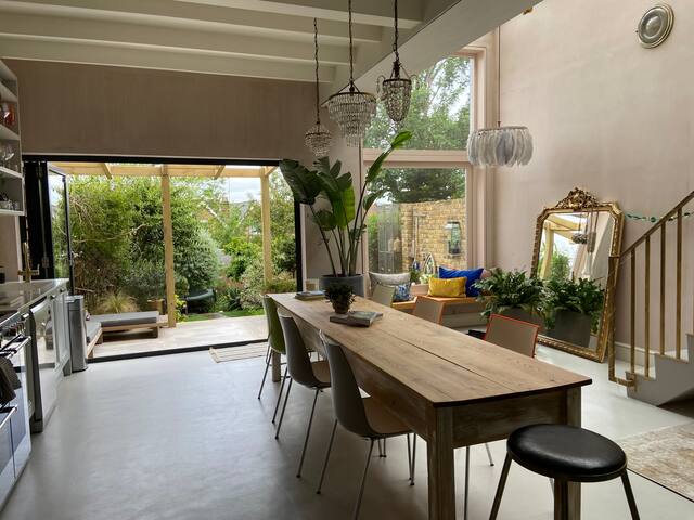 Beautiful 4 bedroom family home – Alexandra Palace gallery image 5