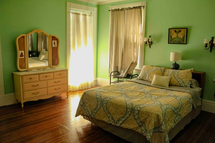 غرفة النوم 2