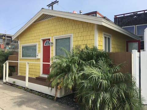 Successful Airbnb property: Little Bungalow Steps from Beaches in Mission Bay Park