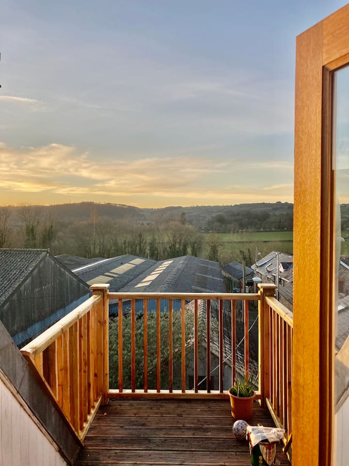 The Upstairs Flat, 13 Castle Street, Hay-on-Wye