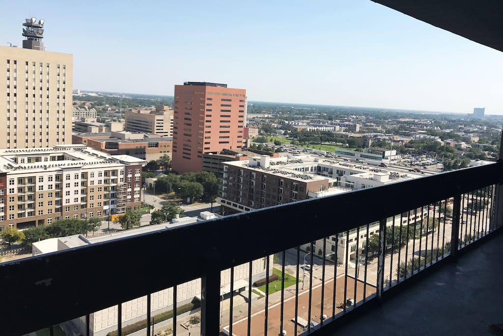 Balcony 1 - Left Side View