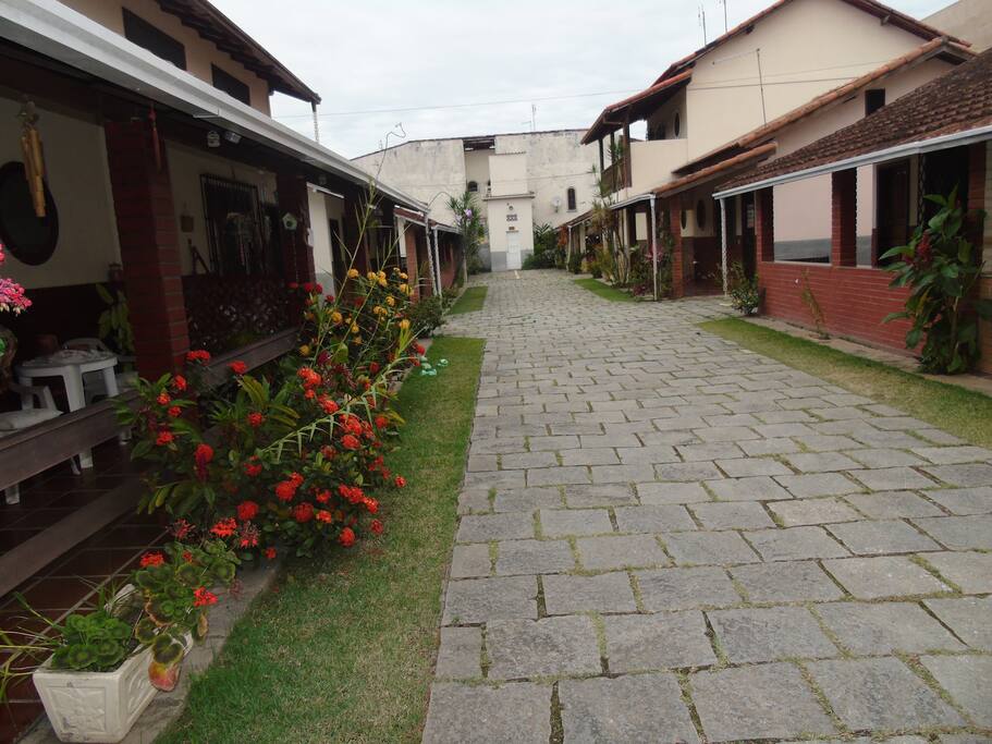 Belíssimo condomínio, muito seguro e com 2 vagas de garagem