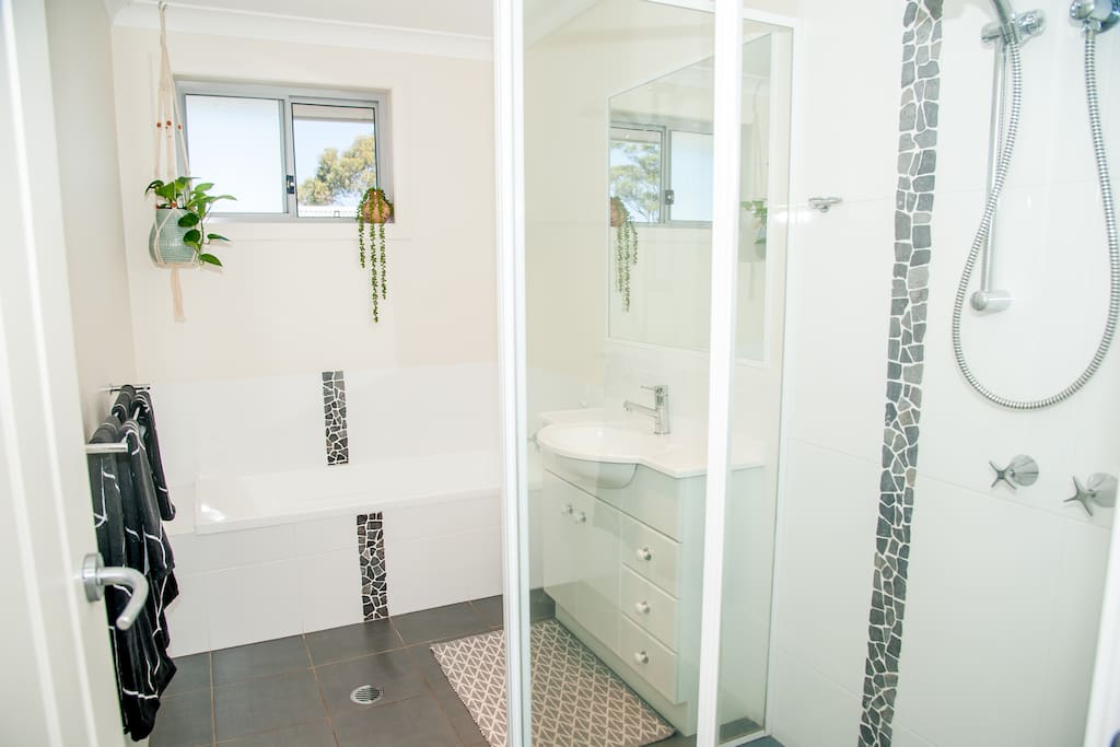 Shower and bath- separate 2x toilets