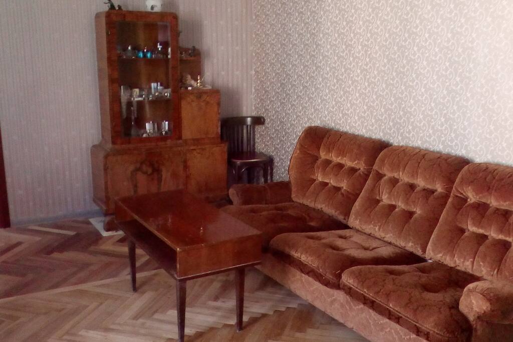 Диван