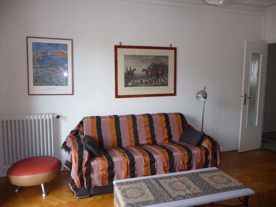Salon/salle à manger avec canapé-lit - Position Jour
Nouvelle décoration