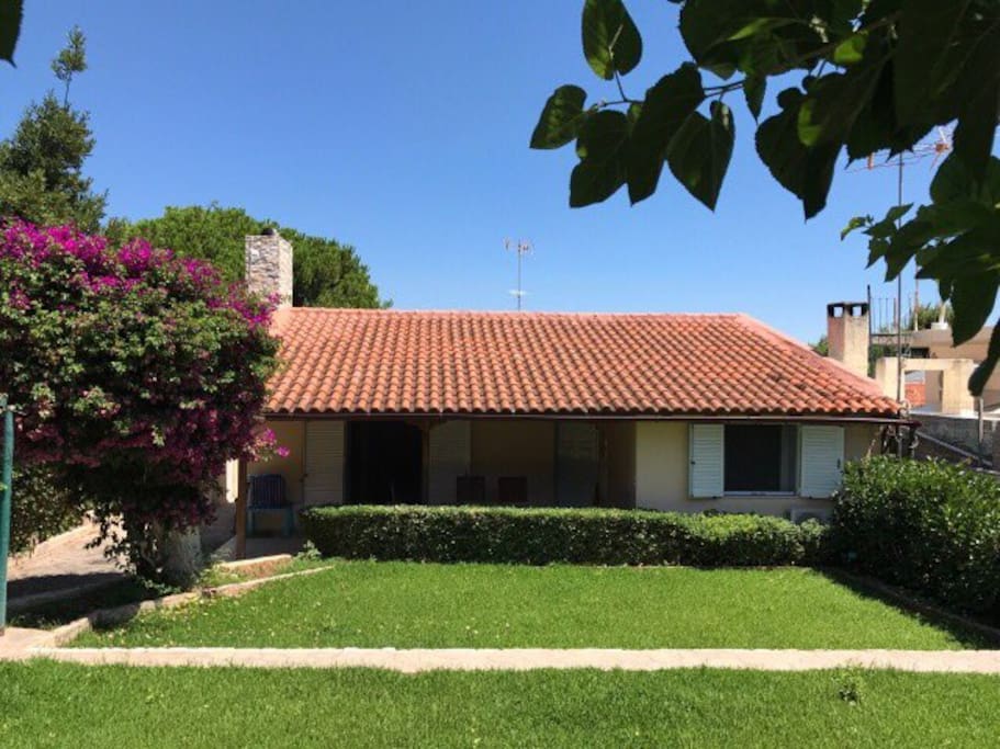 60 sq.m. country house only 500m away from the sea !!!