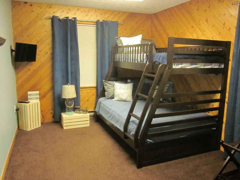 2nd bedroom sleeps 3 with double mattress on bottom and twin on top, satellite TV in room