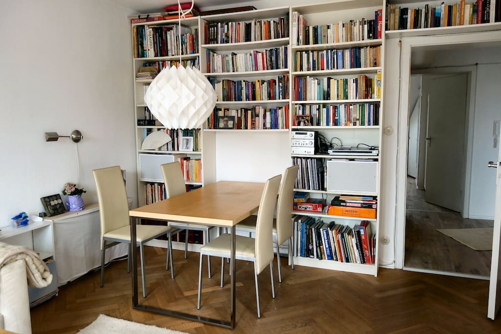 Essbereich im Wohnzimmer