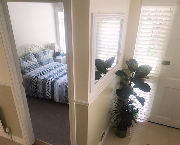Beautiful Double Room Available