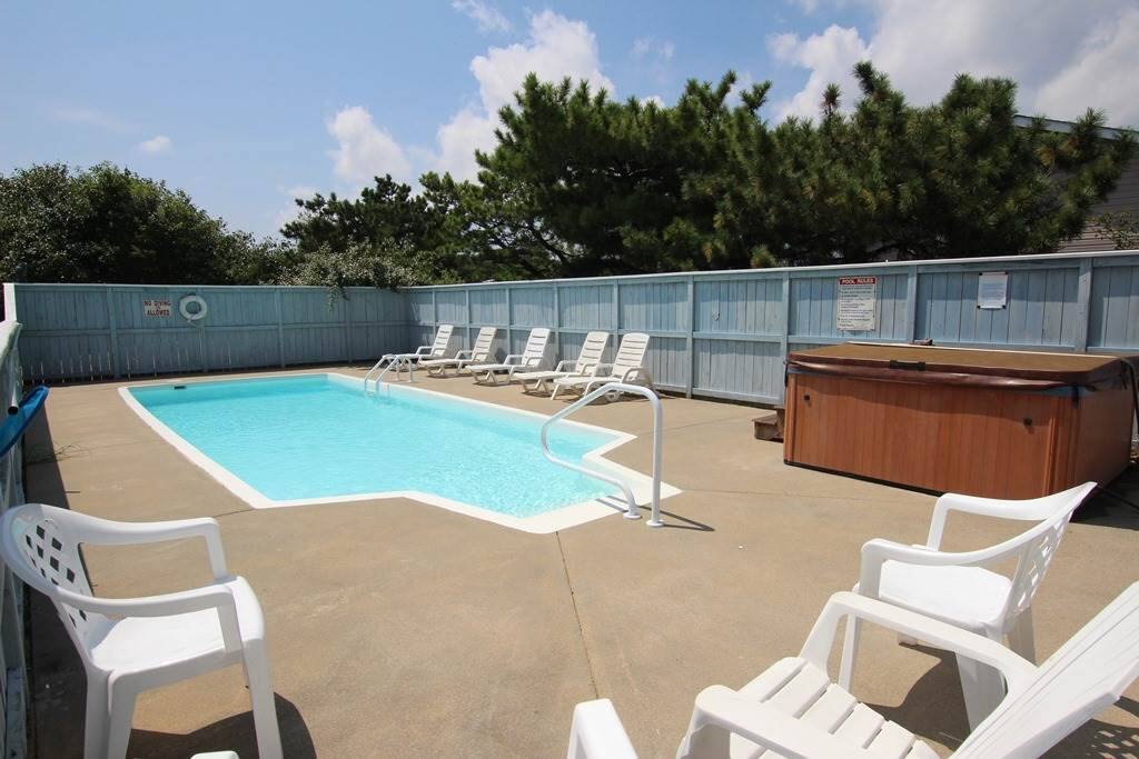 Chair,Furniture,Pool,Resort,Swimming Pool