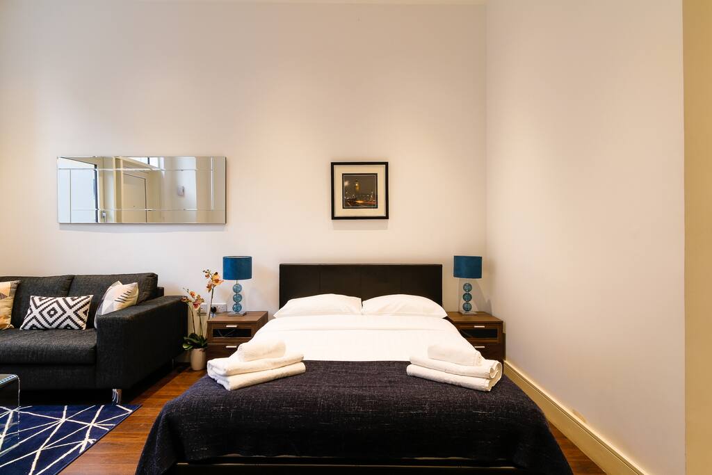 Towels & linen ironed and supplied by professional hotel linen company