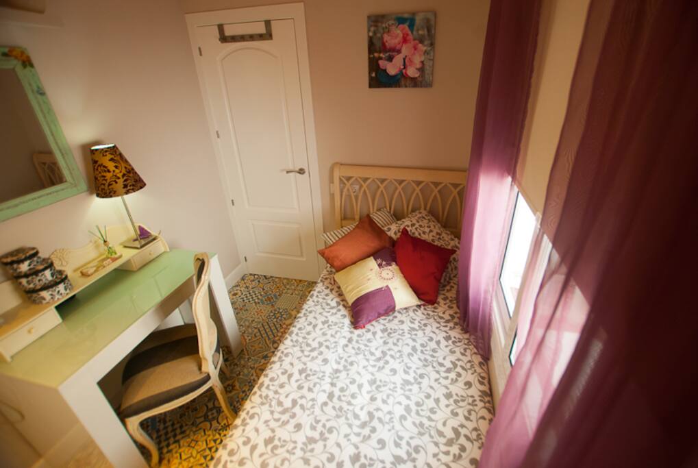 Habitación Individual / Single Room