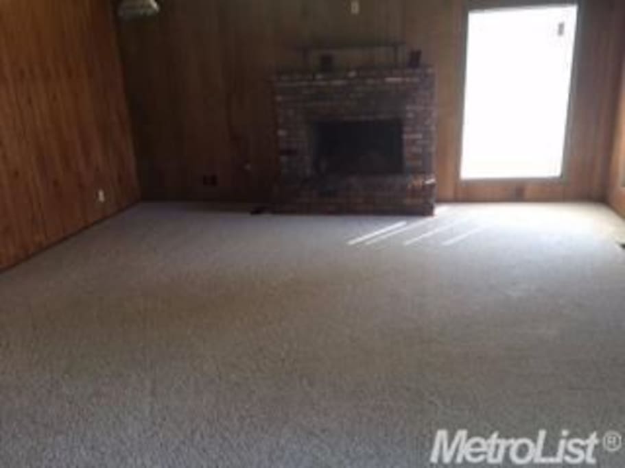 Cabin feel to the Family room area, cable TV included.