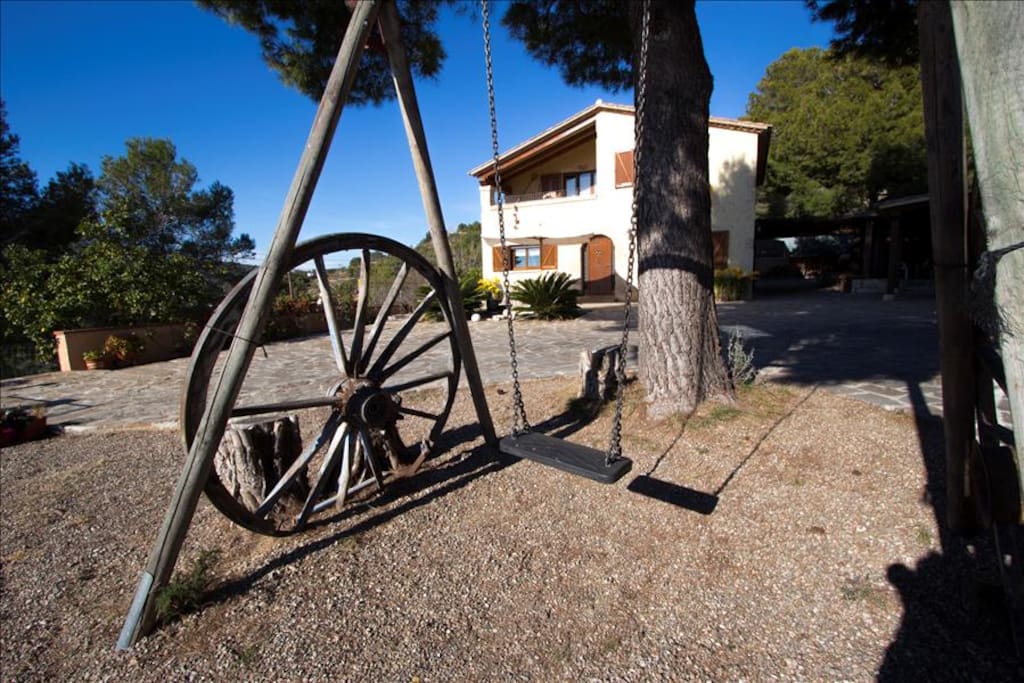 Exterior swing