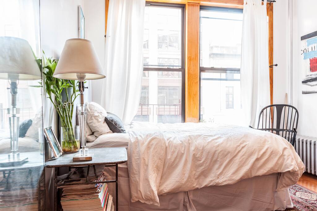 Guest room.