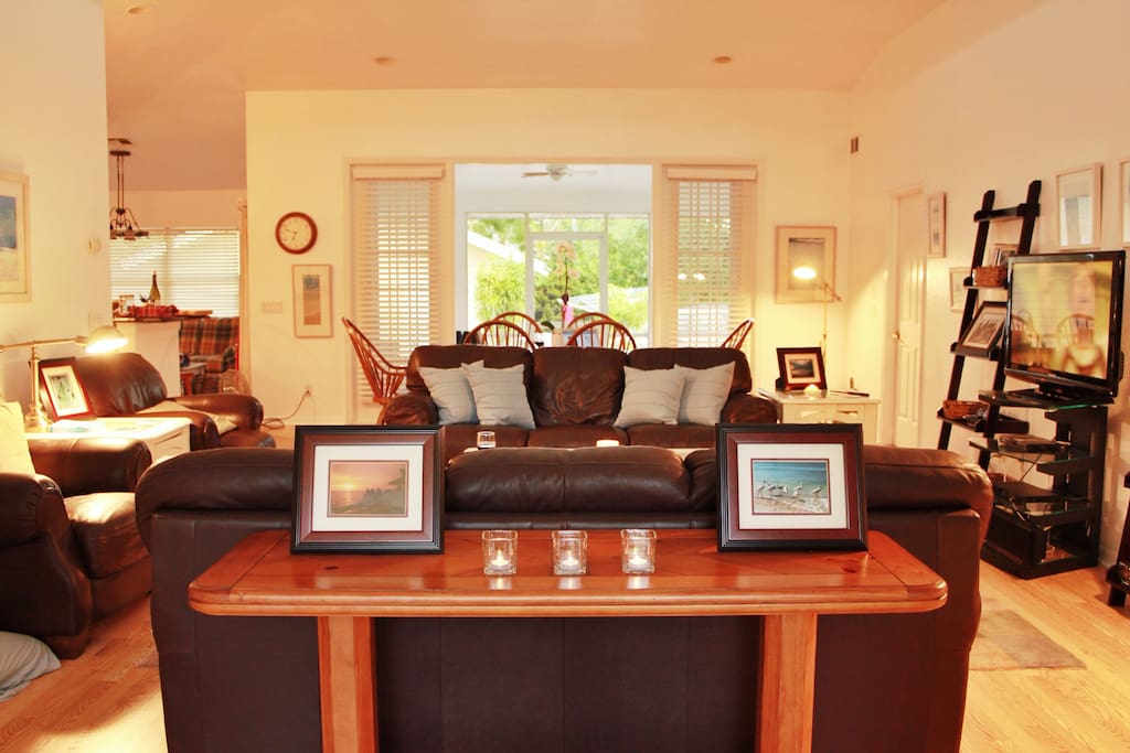 Communal lounge with television and wifi