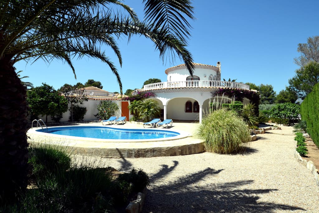 Villa vue du jardin