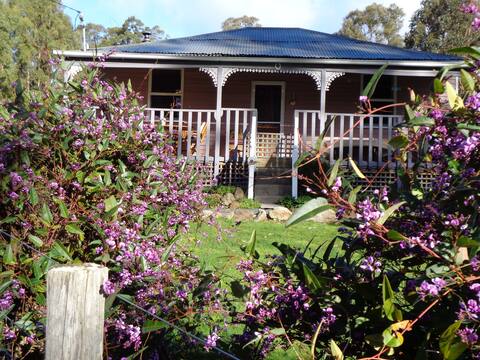 Post House  Cottage - 10 Minutes to Mount Field