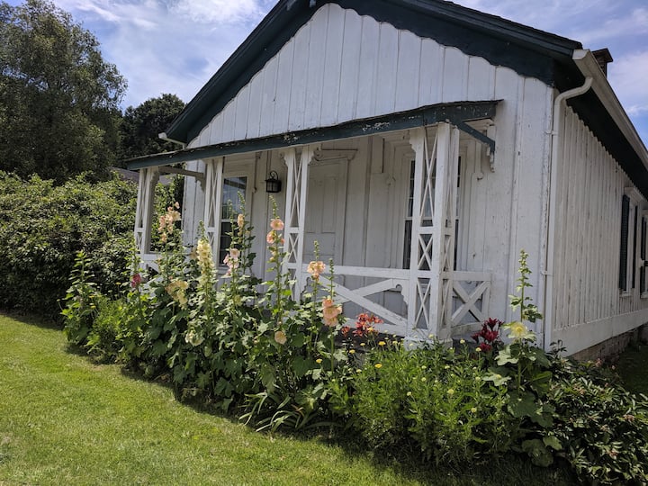 Historical 1800s Cottage