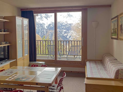 Two-room apartment with a view of SanSicarioR18