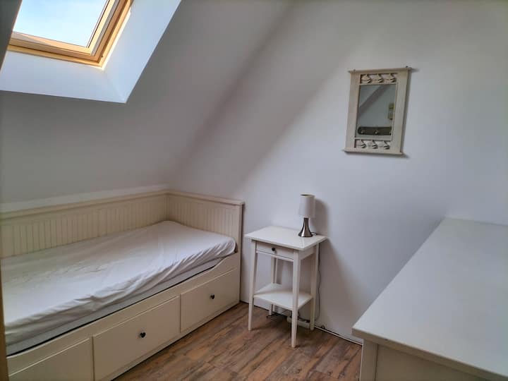 غرفة النوم 2