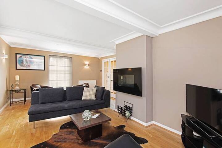 Wimbledon Village | Pls Enq For All Rates gallery image 2