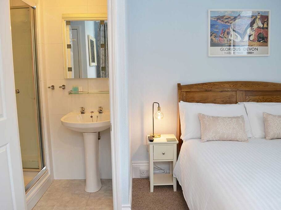 East Lyn House, Bedroom Two Bathroom