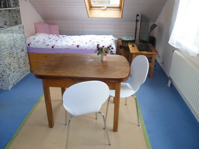 Wohnung nah am Bahnhof nach Stuttgart u. Tübingen