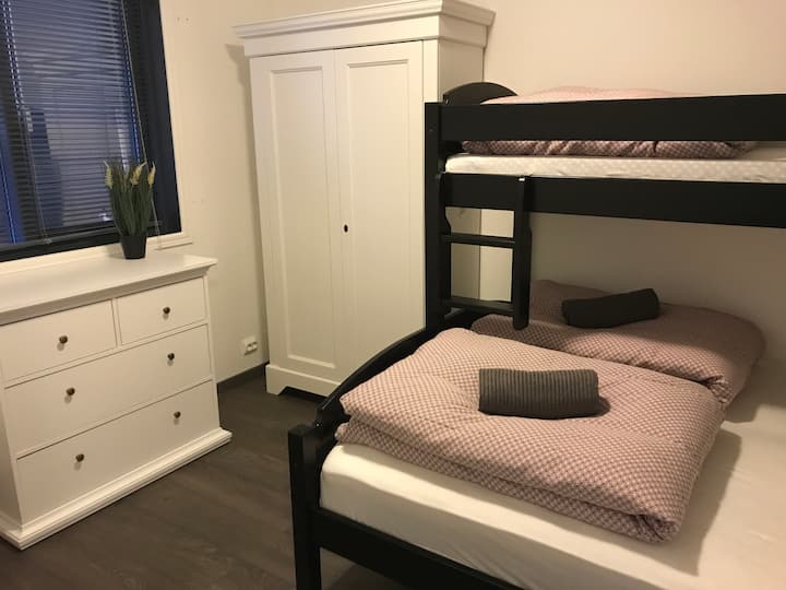 2 спални соби како оваа, со дупли кревет надолу/единечен кревет одозгора