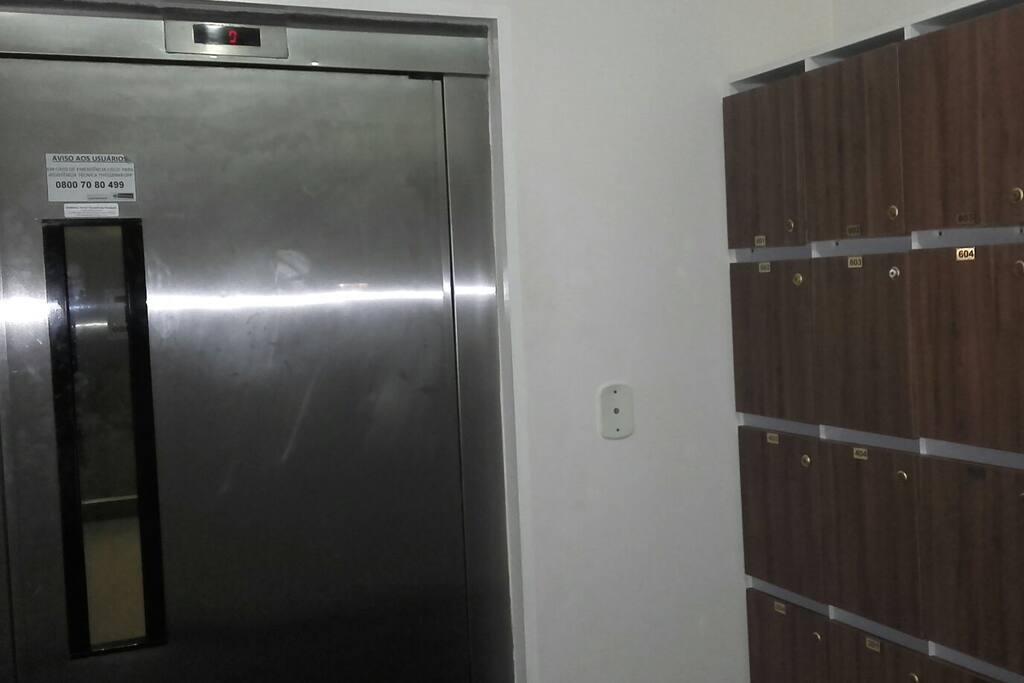 Elevador social
