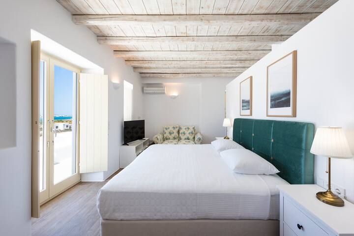 Zorbas’ Seaview Villa 1 gallery image 5