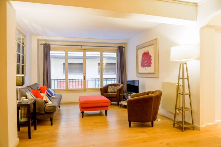 Ponte Vecchio 3 Bedroom Apartment gallery image 2
