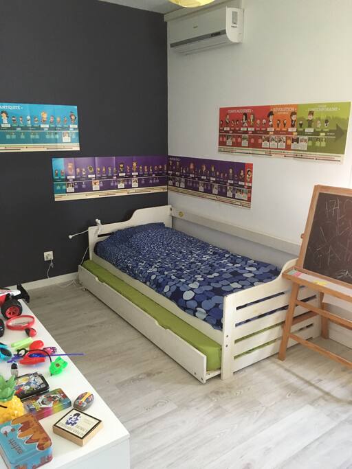Chambre deux couchages simples