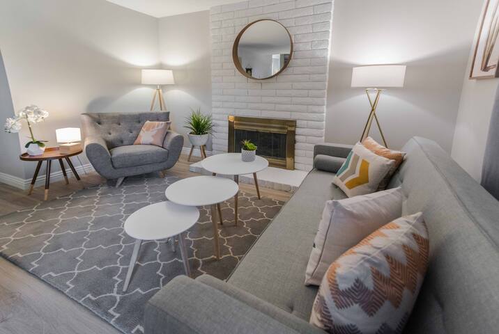 5bd/3ba Sparkling Pool Close to Vegas Strip 8min gallery image 3