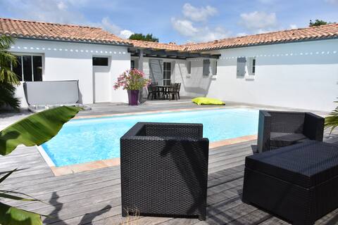 Quiet house, pool, SPA, near La Rochelle