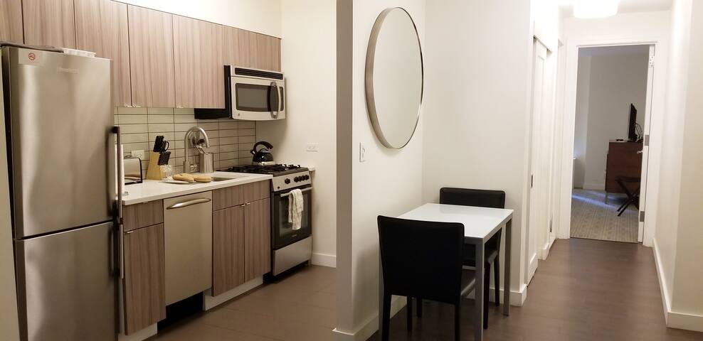 #2BED Midtown Full Kitchen gallery image 3