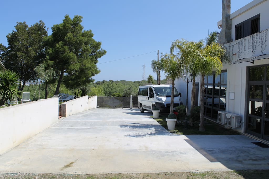 PARCHEGGIO