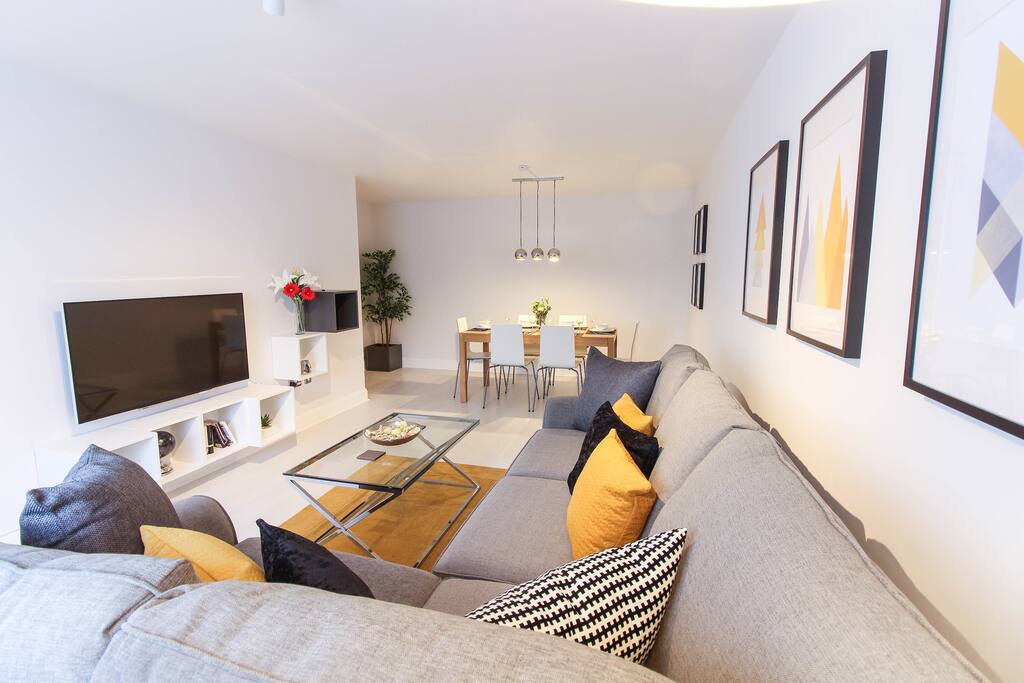 Spacious Lounge