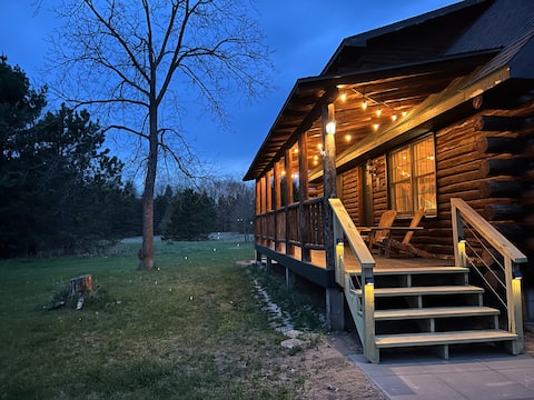 Cozy 2-bed 2-bath cabin on 10-acres
