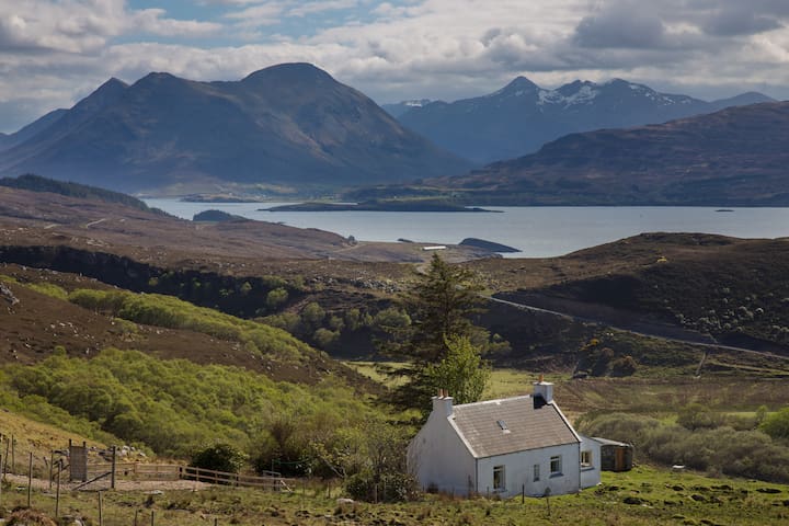 Cottage On Isle Of Raasay Next To Skye Cottages For Rent In