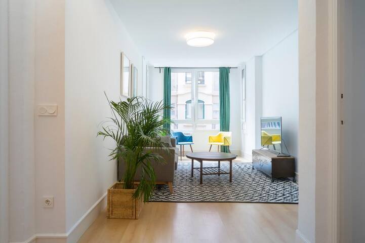 Usandizaga Suite, second line Beach, free parking gallery image 4