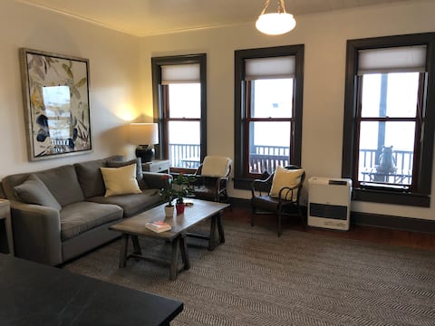Top performing Airbnb: Cozy Boutique Condo in Historic McKinley Building in Clayton