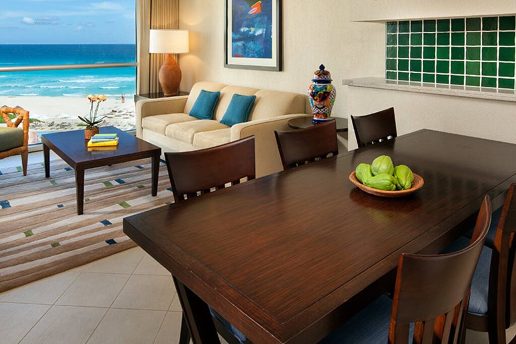 Modern living room & dining space