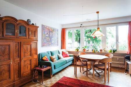 Quiet Room with Balcony close to Main Station