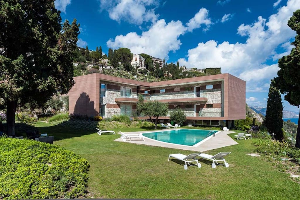 Holiday Home Swimming Pool