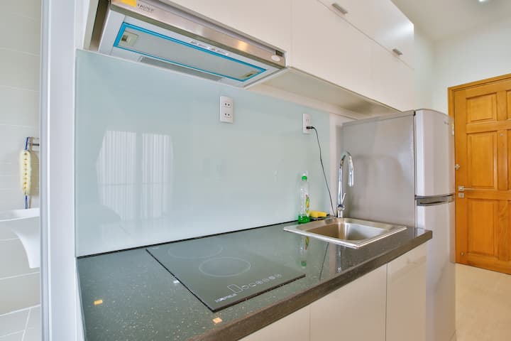 Cozy Serviced Apartment With Balcony