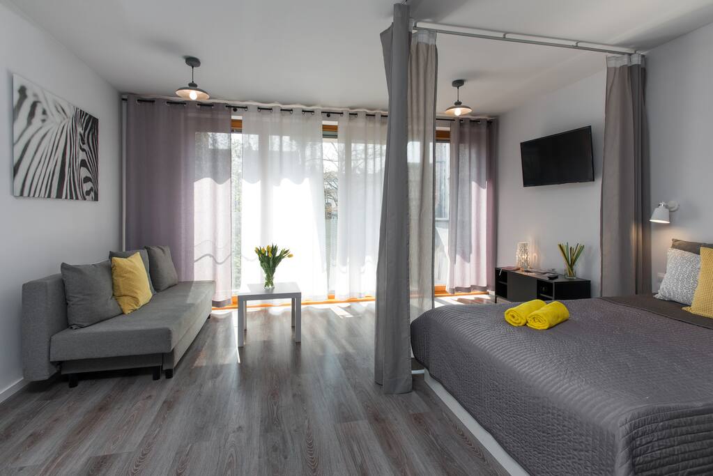 Yellow Apartment 2 in Old Town