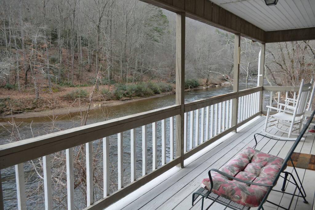 Upper deck overlooking the Tuckassegee River