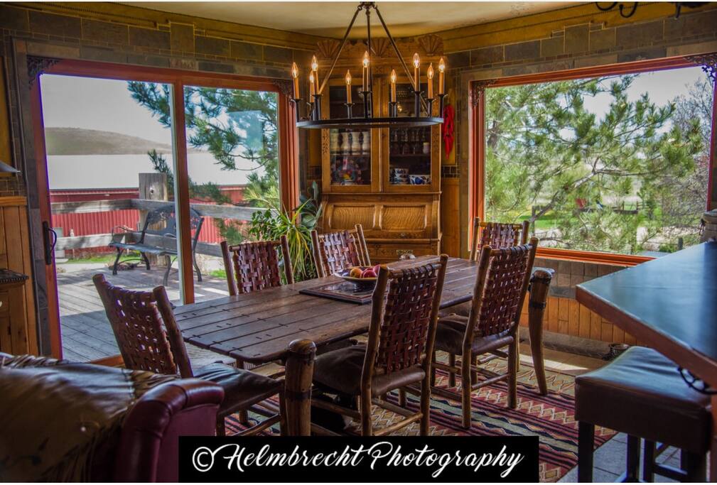 Breakfast dining area.